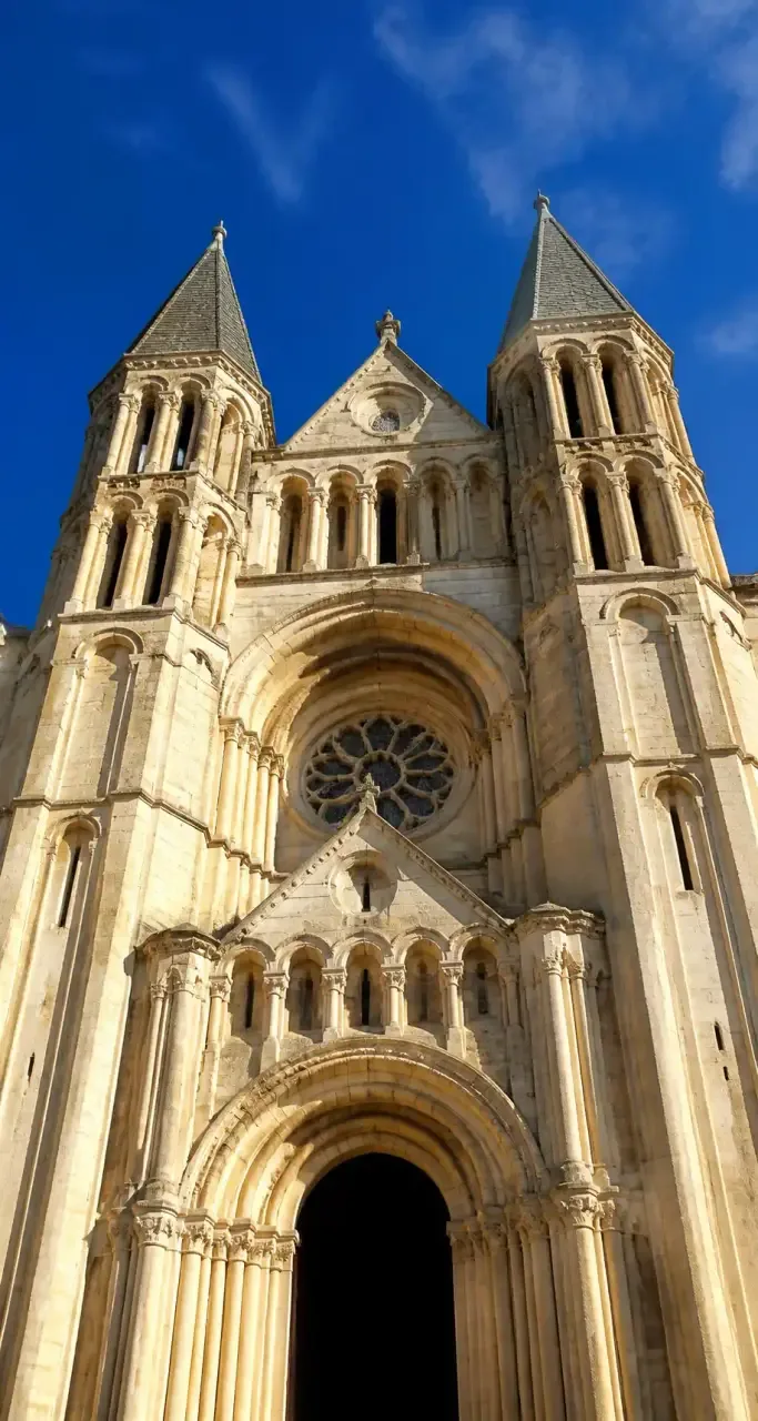 Architecture romane de l'Abbaye aux Hommes à Caen